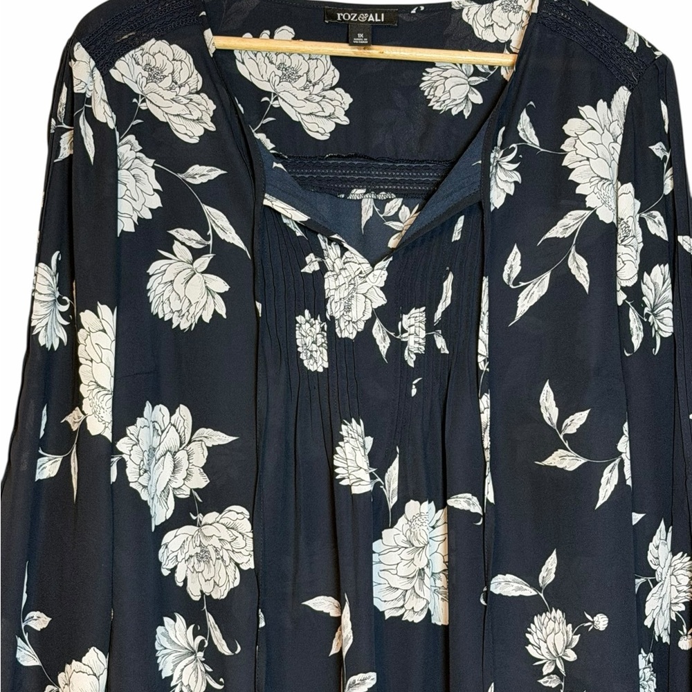 Roz & Ali Women’s size 1X black and white floral sheer tunic top boho - Picture 2 of 10